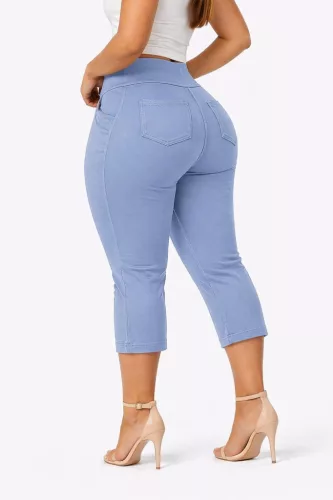 Női streccses 3/4-es nadrág díszítéssel és zsebekkel – Halványkék