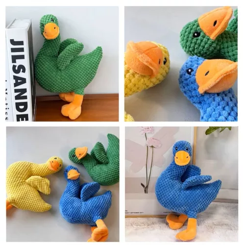 Csipogó plüss pózoló kacsa kutyáknak 30cm