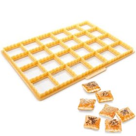 Műanyag kiszúró, sütemény készítő tábla-négyszög