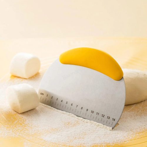 Mércés tésztavágó, kaparó és spatula