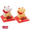 Maneki Neko napelemes szerencsehozó integető macska